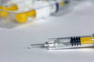 Двух медиков в Сибае наказали за продажу поддельных сертификатов о вакцинации